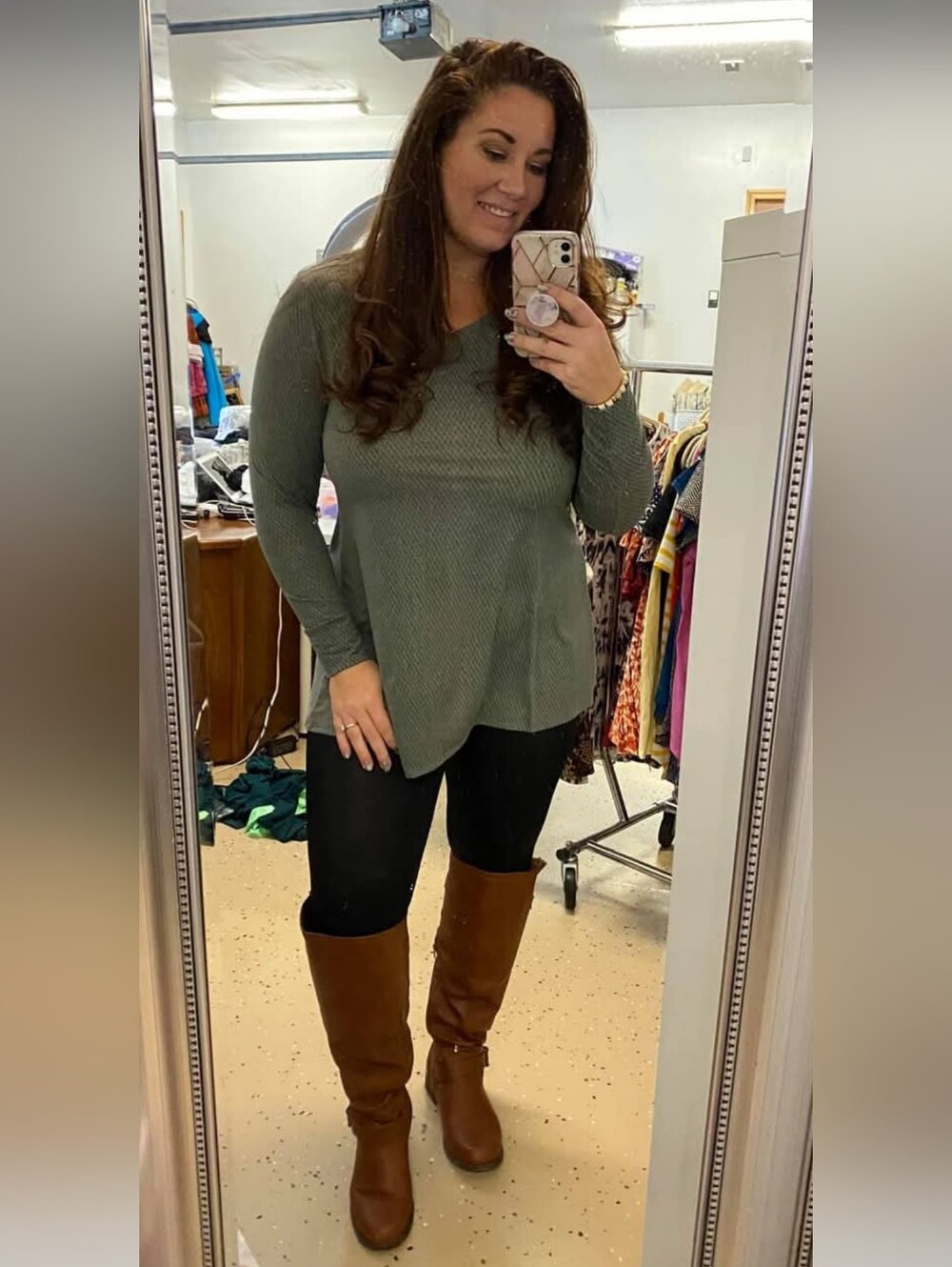 LuLaRoe "Elizabeth" Hacci Tunic Top | Size Med | V-Neck Long Sleeve Knit Sweater